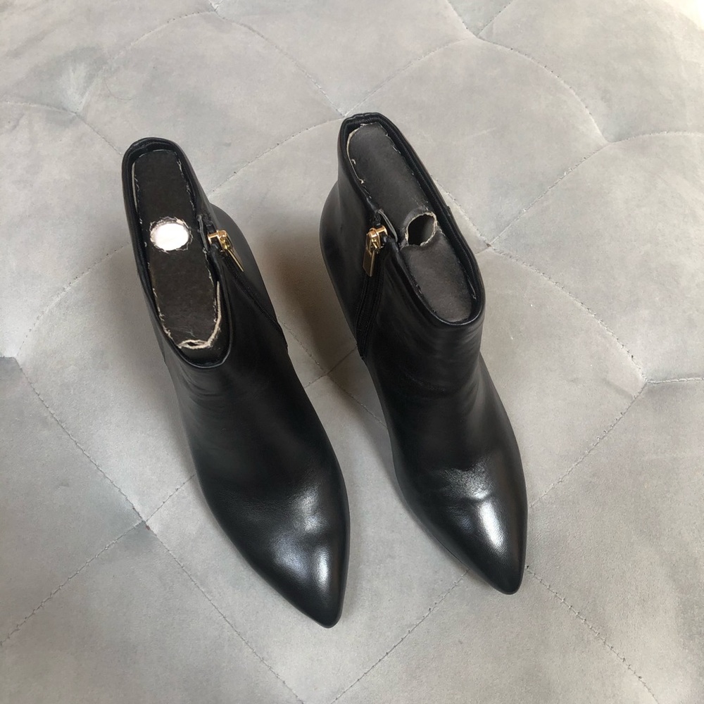 Black Rockport Tru Tech Heeled Booties - Picture 5 of 5